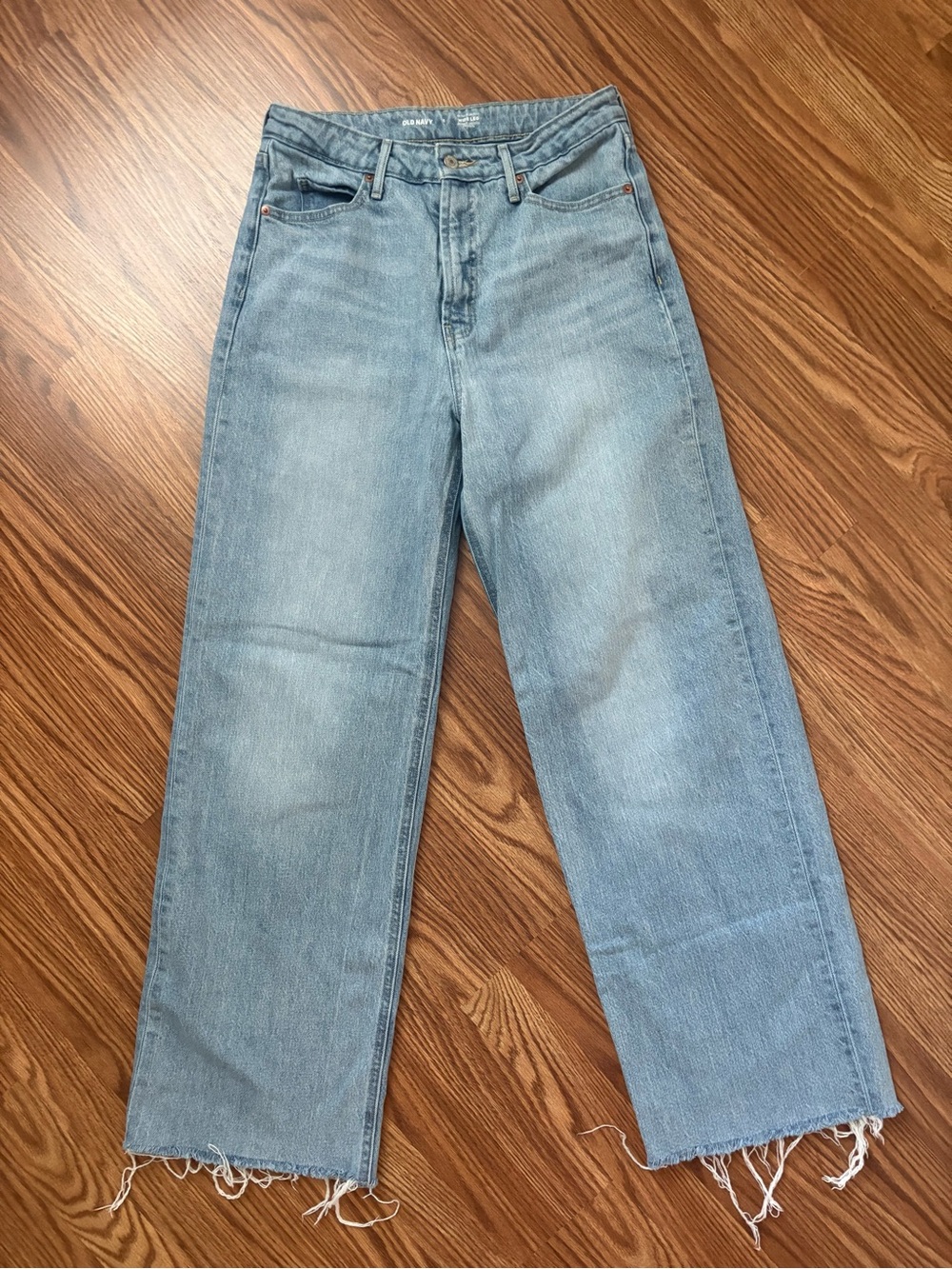 Old Navy Extra High-Rise Wide-Leg Frayed Hem Jeans